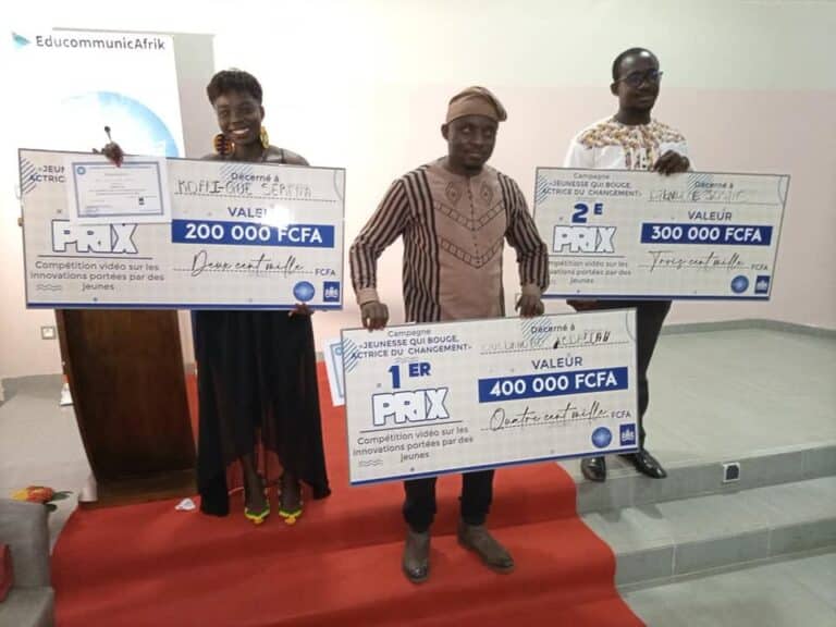 Remise des prix de la campagne « Jeunesse qui bouge, actrice du changement » : Le Grand Frère reçoit le 2e prix (300 000 FCFA).